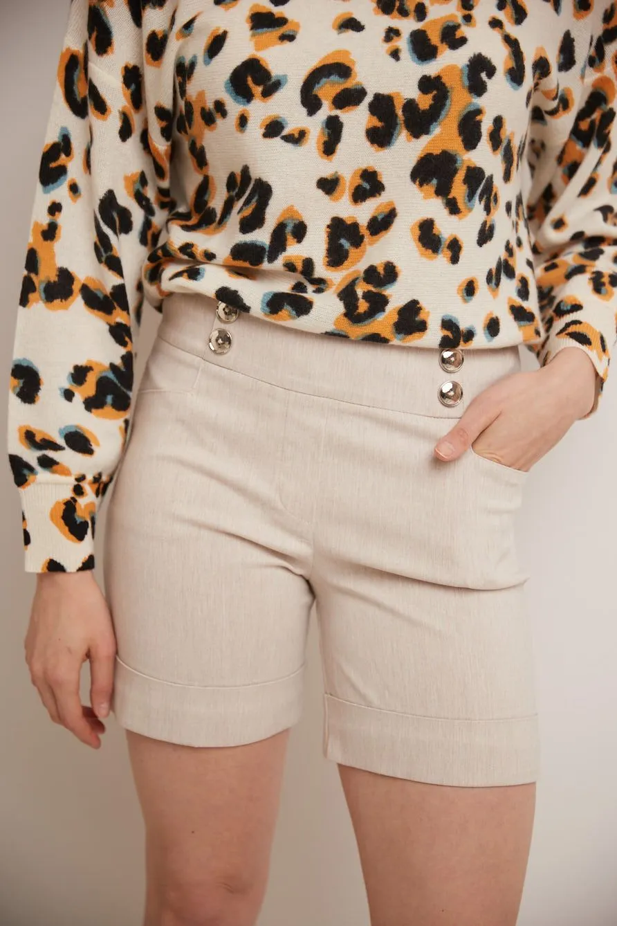 Classic 6” shorts with cuffed button detail