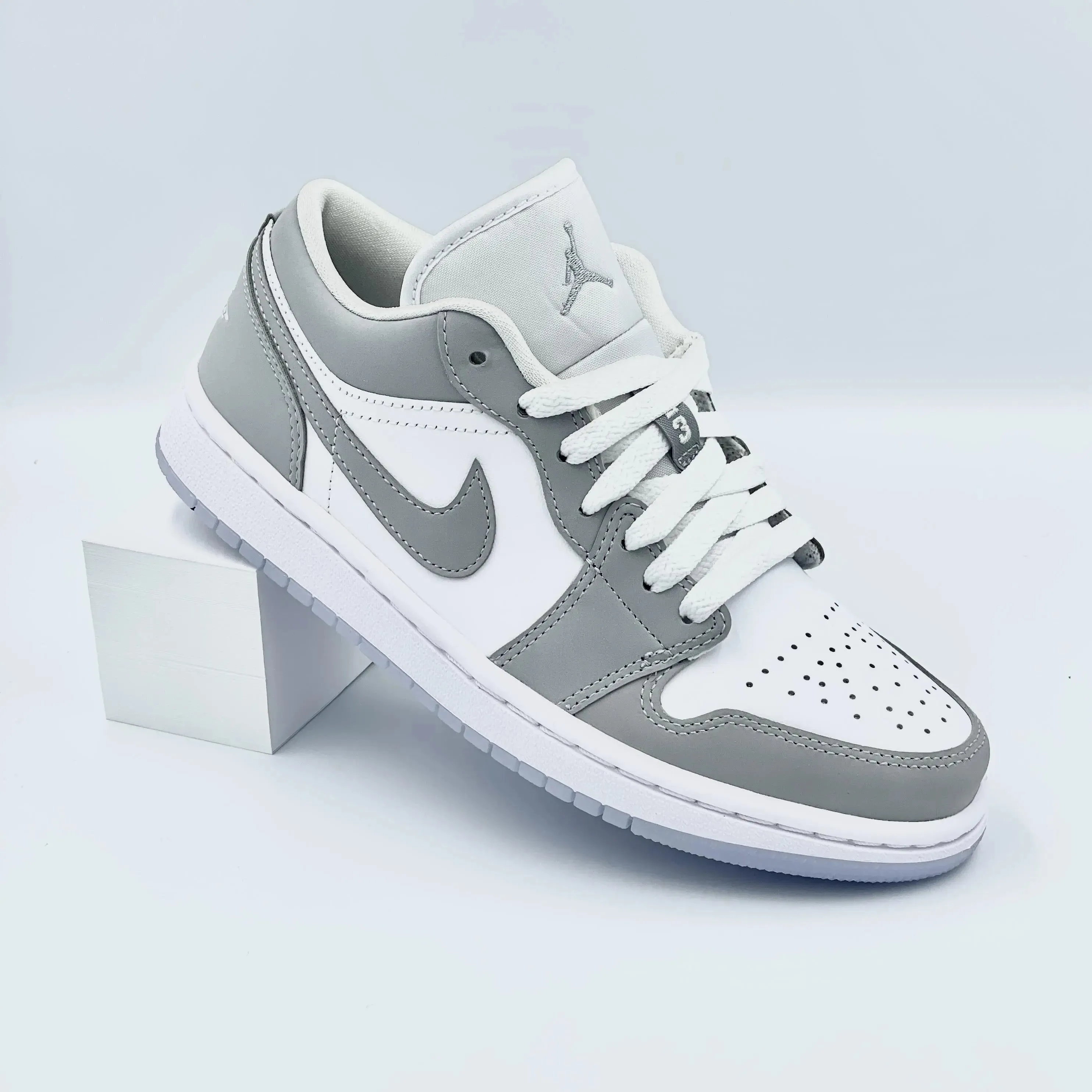 Jordan 1 Low Wolf Grey