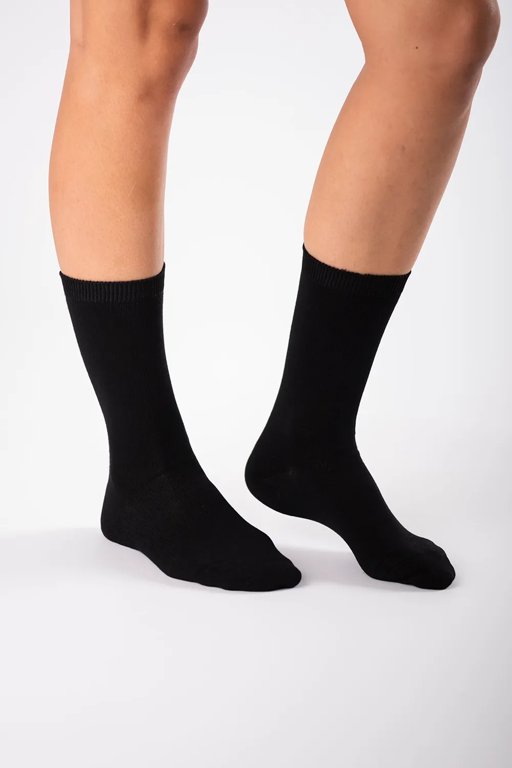 Ladies' 2-Pack Crew Length Bamboo Socks - Black