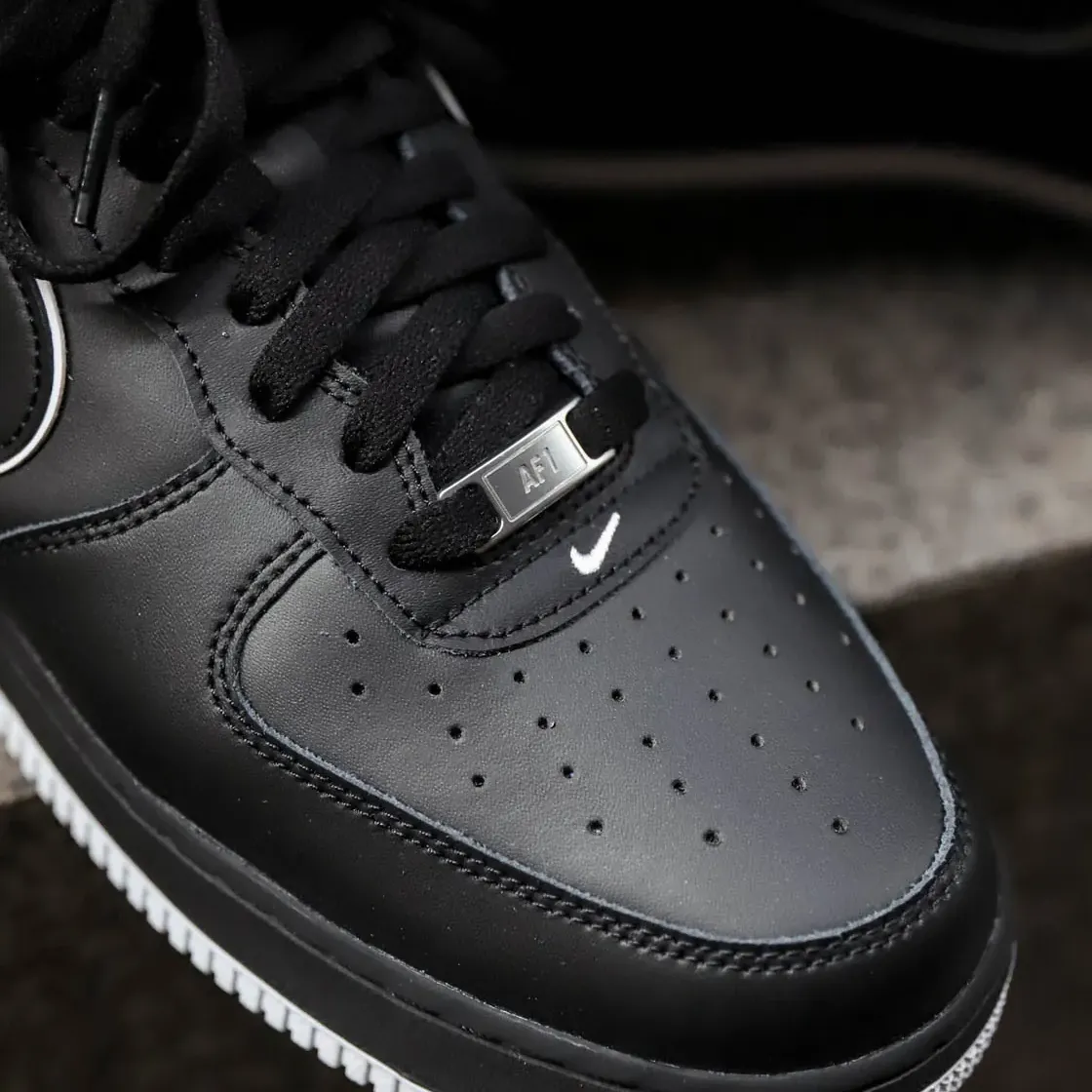 NIKE AIR FORCE 1 [DV0788-002]